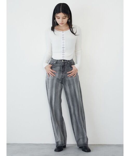 MURUA（ムルーア）の「フロントホックリブニット（ニット/セーター・レディース・ブラック/ホワイト/ブルー/ブラウン・FREE）」の9枚目の写真