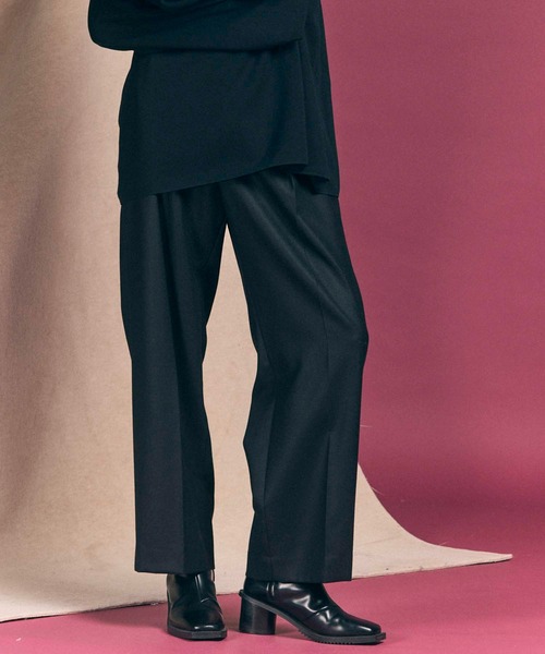 MAISON SPECIAL(メゾンスペシャル)の「《UNISEX》【Italian Dead Stock Fabric】One-Tuck Wide Pants/ワンタックワイドパンツ 【MAISON SPECIAL/メゾンスペシャル】(スラックス・メンズ・チャコールグレー/ダークブラック/ブラック/ベージュ/ダークブラウン/ライトグレー/グレー・0/1)」の3枚目の写真
