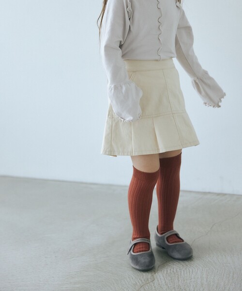 green label relaxing(グリーンレーベルリラクシング)の「【別注】<Pluckys>TJ EX 天竺 袖フリル トップス / キッズ 100cm-130cm(Tシャツ/カットソー・キッズ・ダークグレー/コバルトブルー/ベージュ・100cm/130cm/120cm/110cm)」の4枚目の写真