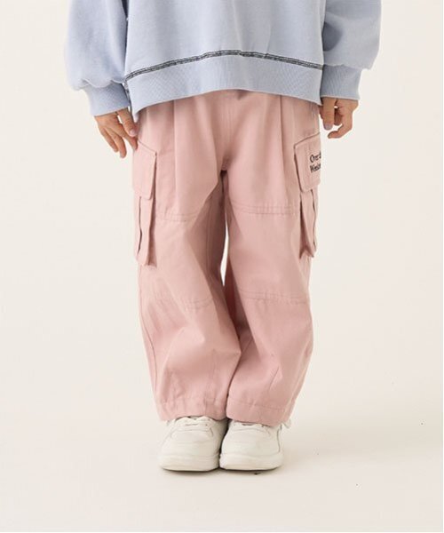 b・ROOM（ビールーム）の「タックワイドカーゴパンツ（カーゴパンツ・キッズ・ピンク/ベージュ/ブラック/カーキ/モスグリーン/ターコイズブルー・120cm/100cm/110cm/130cm/150cm/140cm）」の6枚目の写真