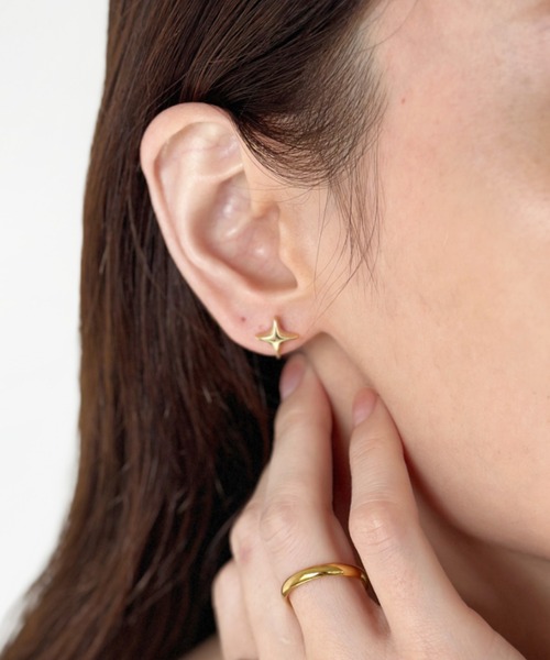sowang(ソワン)の「シンプルシャインモチーフミニピアス-simple shine motif mini pierce-(ピアス(両耳用)・レディース・シルバー/ゴールド・FREE)」の7枚目の写真