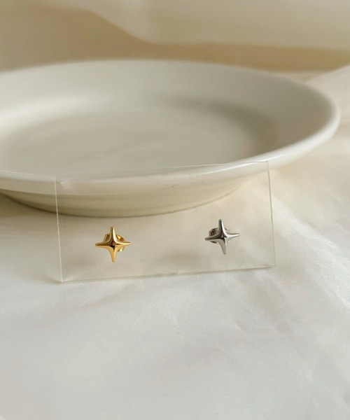 sowang(ソワン)の「シンプルシャインモチーフミニピアス-simple shine motif mini pierce-(ピアス(両耳用)・レディース・シルバー/ゴールド・FREE)」の3枚目の写真