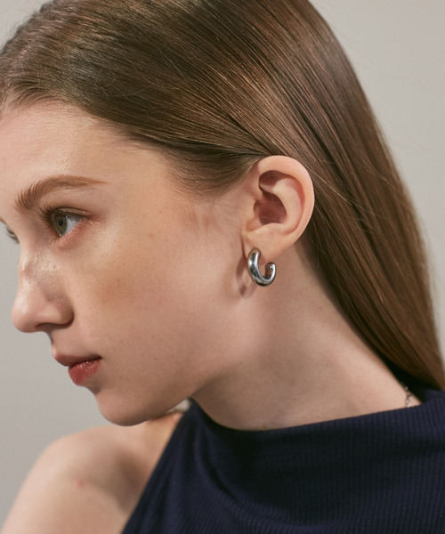 ciite' surgical stainless(シーテサージカルステンレス)の「【 金属アレルギー対応 】 ぷっくりシンプルピアス サージカルステンレス (両耳用)(ピアス(両耳用)・レディース・ゴールド/シルバー/ピンクゴールド・FREE)」の7枚目の写真