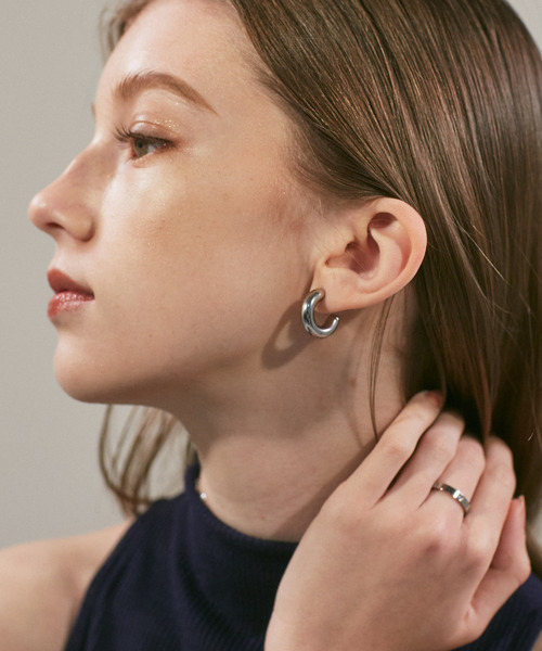 ciite' surgical stainless(シーテサージカルステンレス)の「【 金属アレルギー対応 】 ぷっくりシンプルピアス サージカルステンレス (両耳用)(ピアス(両耳用)・レディース・ゴールド/シルバー/ピンクゴールド・FREE)」の9枚目の写真