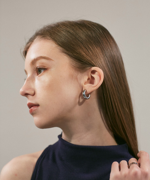 ciite' surgical stainless(シーテサージカルステンレス)の「【 金属アレルギー対応 】 ぷっくりシンプルピアス サージカルステンレス (両耳用)(ピアス(両耳用)・レディース・ゴールド/シルバー/ピンクゴールド・FREE)」の10枚目の写真