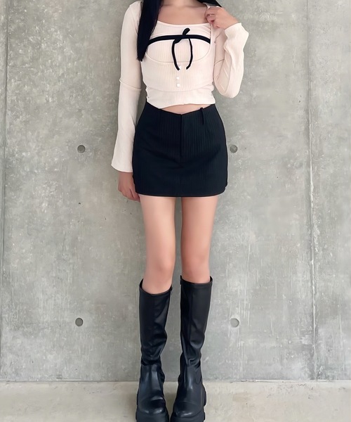 ALLuRing ChaRm（アリュリングチャーム）の「Stripe A Line Skirt / Aラインストライプミニスカート（スカート・レディース・グレー/ブラック・S/M）」の4枚目の写真