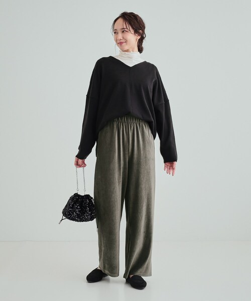 SHOO・LA・RUE(シューラルー)の「◆【S-LL】上品な光沢感 ベロアリブイージーパンツ(その他パンツ・レディース・ピンク系/ダークグレー/ブラック/ナチュラル・02/03/04/01)」の18枚目の写真