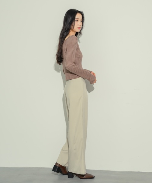 NEUNA(ヌナ)の「ツイルダブルタックパンツ(スラックス・レディース・ライトベージュ/ブラック・MEDIUM/SMALL)」の7枚目の写真