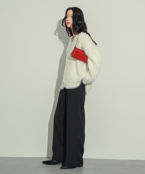 NEUNA(ヌナ)の「ツイルダブルタックパンツ(スラックス・レディース・ライトベージュ/ブラック・MEDIUM/SMALL)」の12枚目の写真