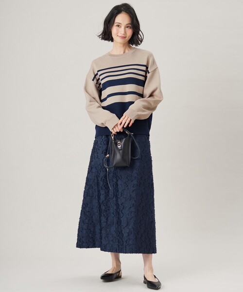 自由区(ジユウク)の「フラワーカットジャガード スカート(スカート・レディース・ネイビー系/ベージュ系・32)」の8枚目の写真