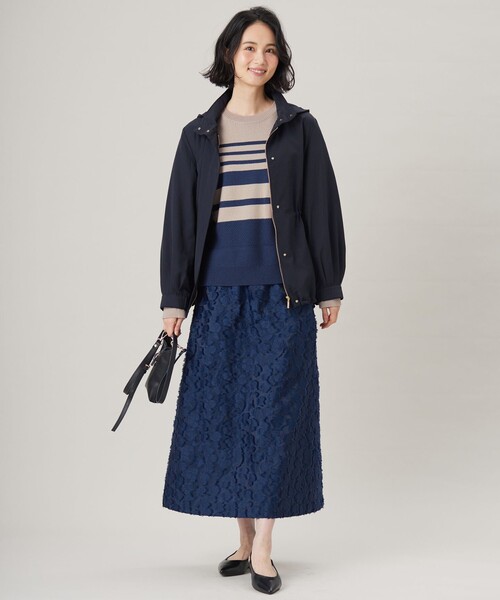 自由区(ジユウク)の「フラワーカットジャガード スカート(スカート・レディース・ネイビー系/ベージュ系・32)」の7枚目の写真