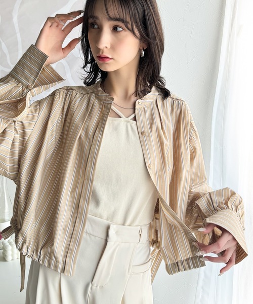 classicalelf(クラシカルエルフ)の「愛らしさと清楚感を両立する、リボンヘムクロップドギャザー長袖ストライプブラウス(ショート丈)(シャツ/ブラウス・レディース・チャコール/ベージュ系その他/ブラック系その他/オフホワイト・MEDIUM/LARGE/X-LARGE/SMALL)」の4枚目の写真