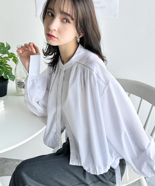 classicalelf(クラシカルエルフ)の「愛らしさと清楚感を両立する、リボンヘムクロップドギャザー長袖ストライプブラウス(ショート丈)(シャツ/ブラウス・レディース・チャコール/ベージュ系その他/ブラック系その他/オフホワイト・MEDIUM/LARGE/X-LARGE/SMALL)」の17枚目の写真