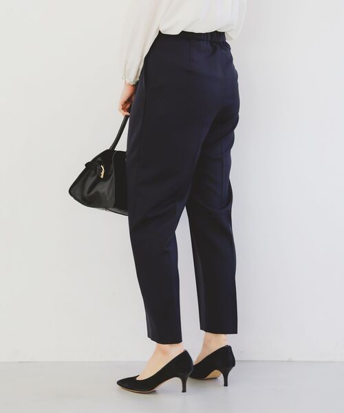 le.coeur blanc（ルクールブラン）の「ツインクロスタックストレートパンツ（その他パンツ・レディース・ベージュ/ネイビー・38）」の16枚目の写真