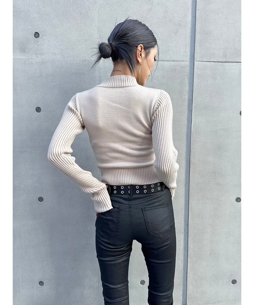 EGOIST（エゴイスト）の「２パターン編地デザインニットTOP（ニット/セーター・レディース・ブラック/ブラウン/ベージュ・FREE）」の19枚目の写真