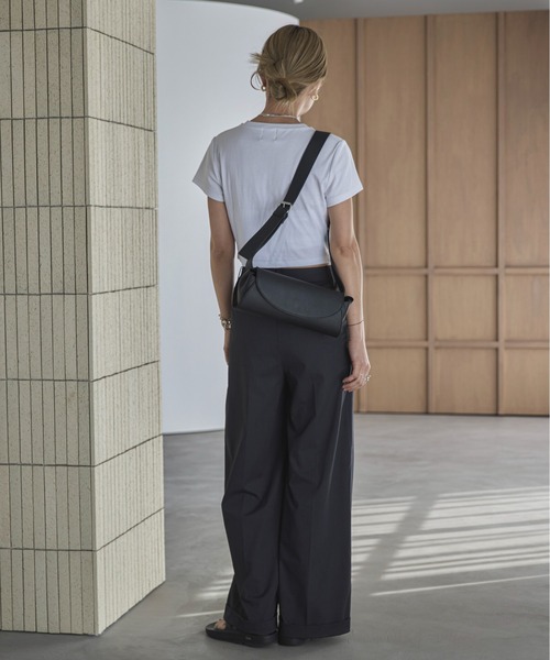 feepur（フェピュール）の「クロップドフライスTee（Tシャツ/カットソー・レディース・ブラック/グレー/オートミール/オフホワイト/レッド・MEDIUM）」の9枚目の写真