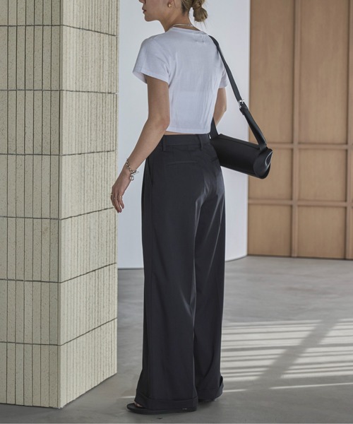 feepur（フェピュール）の「クロップドフライスTee（Tシャツ/カットソー・レディース・ブラック/グレー/オートミール/オフホワイト/レッド・MEDIUM）」の11枚目の写真