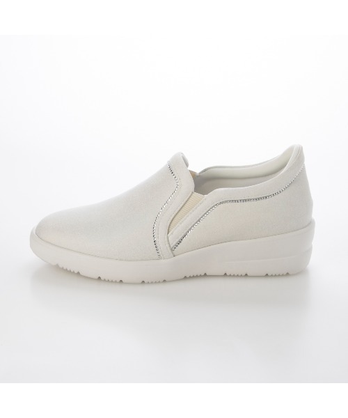 Riz raffinee（リズラフィーネ）の「ヒールアップスリッポンスニーカー（スリッポン・レディース・ブラック系その他3/カモフラージュ/アイボリー・23.5cm/23cm/24.5cm/24cm/22.5cm）」の9枚目の写真