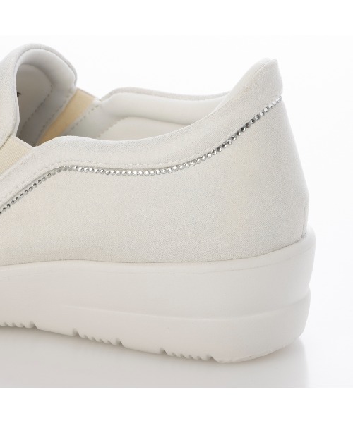 Riz raffinee（リズラフィーネ）の「ヒールアップスリッポンスニーカー（スリッポン・レディース・ブラック系その他3/カモフラージュ/アイボリー・23.5cm/23cm/24.5cm/24cm/22.5cm）」の13枚目の写真