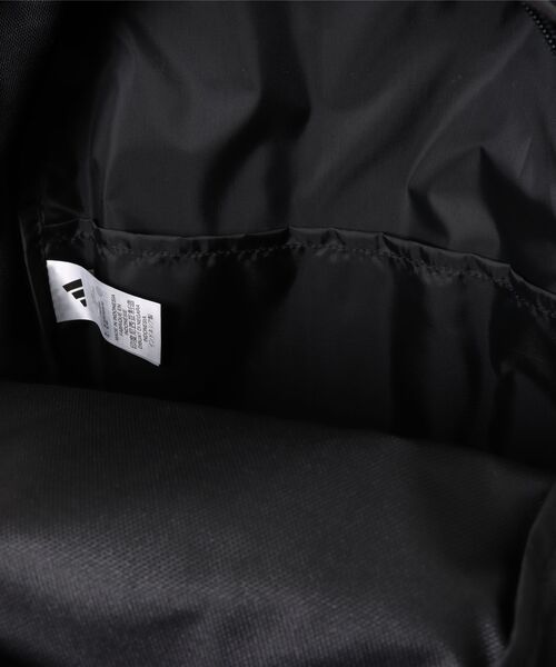 adidas(アディダス)の「《adidas》クラシック 3BARS バックパック(バックパック/リュック・メンズ・ブラック×ホワイト/ダークブルー/ベージュ系その他/ブラック×ゴールド・フリー)」の7枚目の写真