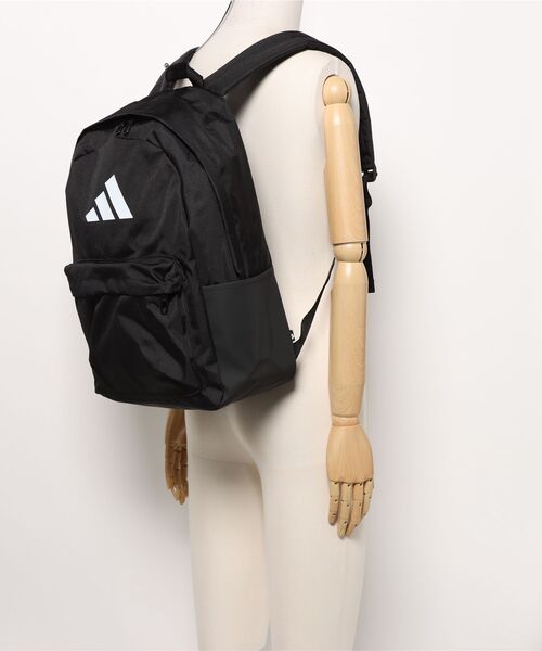 adidas(アディダス)の「《adidas》クラシック 3BARS バックパック(バックパック/リュック・メンズ・ブラック×ホワイト/ダークブルー/ベージュ系その他/ブラック×ゴールド・フリー)」の6枚目の写真