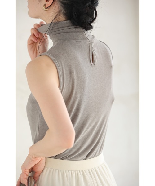 cawaii（カワイイ）の「もっちり伸びるハイネックカットソートップス（Tシャツ/カットソー・レディース・カーキ/ブラック・FREE）」の17枚目の写真