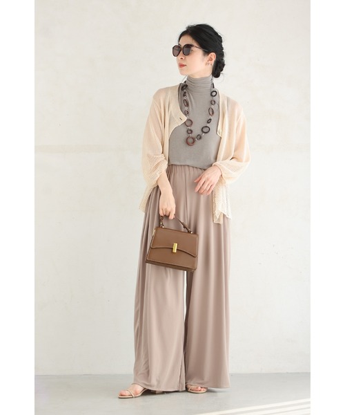 cawaii（カワイイ）の「もっちり伸びるハイネックカットソートップス（Tシャツ/カットソー・レディース・カーキ/ブラック・FREE）」の18枚目の写真