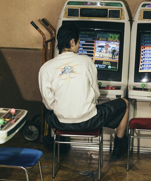 FREAK'S STORE(フリークスストア)の「PIKO/ピコ 別注 プリントロゴ クルーネックスウェット(スウェット・メンズ・ブラック/オレンジ/オフホワイト・X-LARGE/LARGE/MEDIUM)」の19枚目の写真