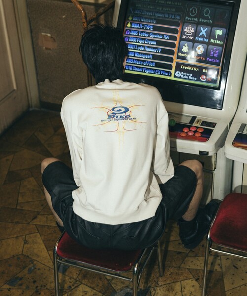 FREAK'S STORE(フリークスストア)の「PIKO/ピコ 別注 プリントロゴ クルーネックスウェット(スウェット・メンズ・ブラック/オレンジ/オフホワイト・X-LARGE/LARGE/MEDIUM)」の12枚目の写真
