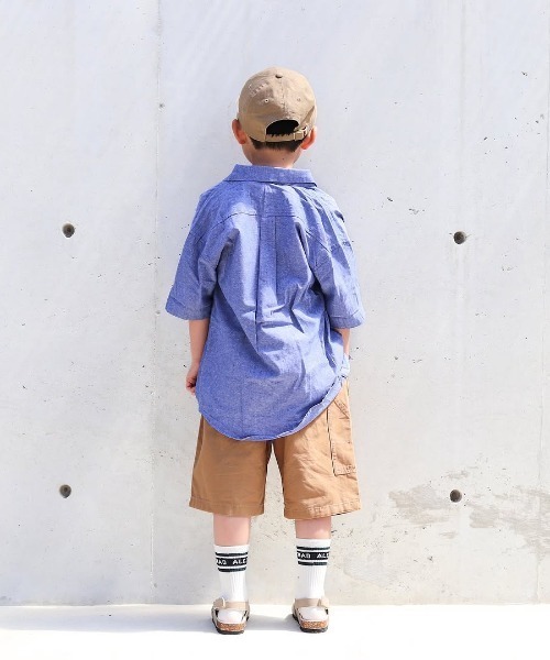 ikka（イッカ）の「【親子コーデ】シャンブレー5分袖シャツ（120~160cm）（シャツ/ブラウス・キッズ・ブルー/チャコールグレー・160/150/140/130/120）」の4枚目の写真