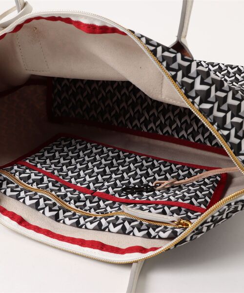 Roberta Pieri（ロベルタピエリ）の「ROBERTA PIERI/ロベルタピエリ ラージトート トートバッグ【LT KAGO】（トートバッグ・レディース・ホワイト×イエロー/クリアブラック/ホワイト・FREE）」の6枚目の写真