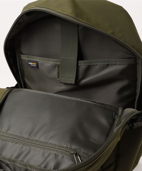 Gramicci(グラミチ)の「【GRAMICCI(グラミチ) 】CORDURA DAY PACK(バックパック/リュック・メンズ・オリーブ/ブラック・FREE)」の10枚目の写真
