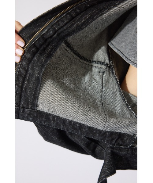 rienda（リエンダ）の「【岡崎紗絵さん着用アイテム】ベルト付きデニムジャケット（デニムジャケット・レディース・ブラック/ブルー・FREE）」の15枚目の写真