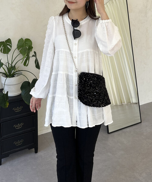 prose verse(プロズヴェール)の「パールボタンシャーリングティアードブラウス(シャツ/ブラウス・レディース・オフホワイト/ブラック・MEDIUM/LARGE)」の7枚目の写真