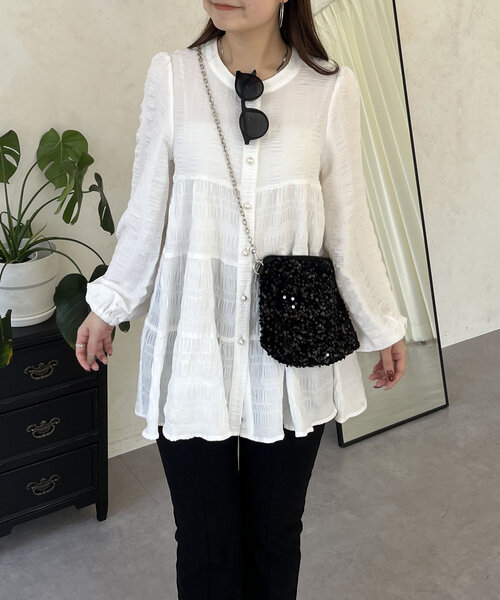 prose verse(プロズヴェール)の「パールボタンシャーリングティアードブラウス(シャツ/ブラウス・レディース・オフホワイト/ブラック・MEDIUM/LARGE)」の8枚目の写真
