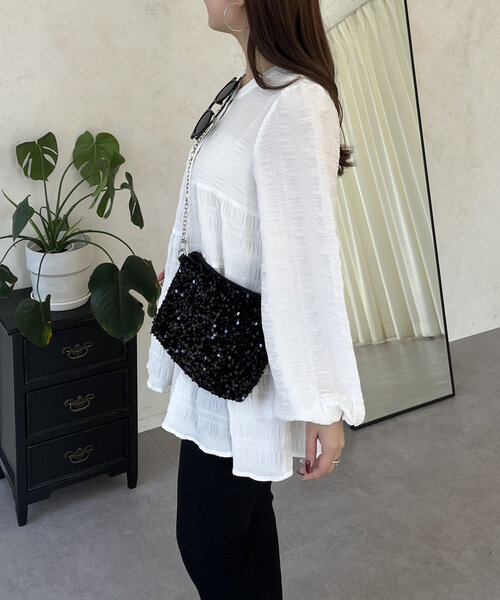 prose verse(プロズヴェール)の「パールボタンシャーリングティアードブラウス(シャツ/ブラウス・レディース・オフホワイト/ブラック・MEDIUM/LARGE)」の10枚目の写真