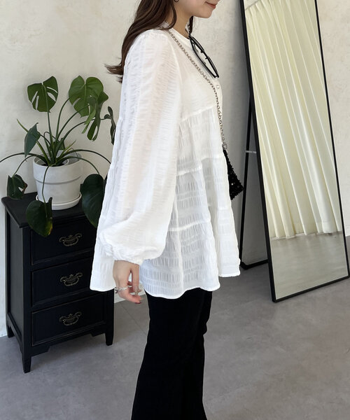 prose verse(プロズヴェール)の「パールボタンシャーリングティアードブラウス(シャツ/ブラウス・レディース・オフホワイト/ブラック・MEDIUM/LARGE)」の13枚目の写真