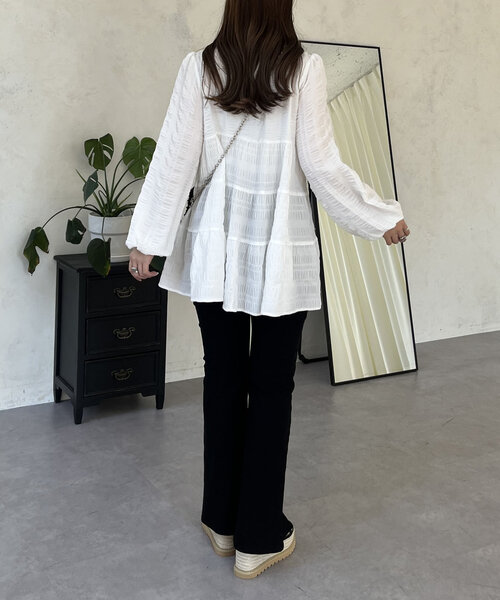 prose verse(プロズヴェール)の「パールボタンシャーリングティアードブラウス(シャツ/ブラウス・レディース・オフホワイト/ブラック・MEDIUM/LARGE)」の20枚目の写真