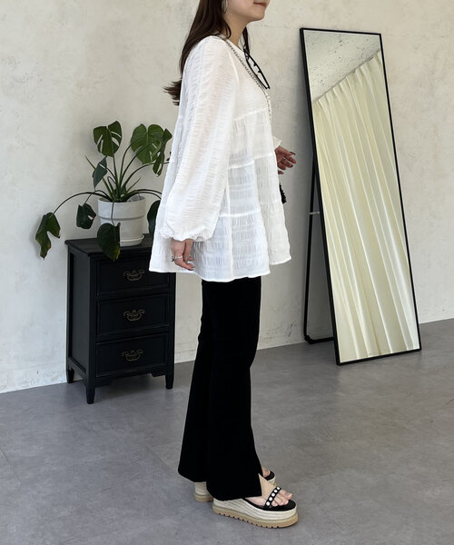 prose verse(プロズヴェール)の「パールボタンシャーリングティアードブラウス(シャツ/ブラウス・レディース・オフホワイト/ブラック・MEDIUM/LARGE)」の21枚目の写真