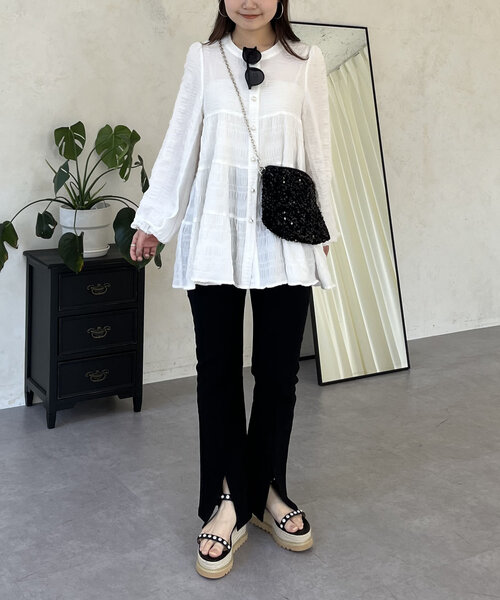 prose verse(プロズヴェール)の「パールボタンシャーリングティアードブラウス(シャツ/ブラウス・レディース・オフホワイト/ブラック・MEDIUM/LARGE)」の22枚目の写真