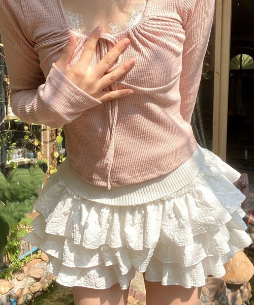 Nia（ニア）の「Nia(ニア)/フリルレイヤード　ティアードボリュームミニスカートパンツ（スカート・レディース・ブラック/ホワイト・SMALL/MEDIUM/LARGE）」の2枚目の写真