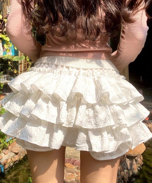 Nia（ニア）の「Nia(ニア)/フリルレイヤード　ティアードボリュームミニスカートパンツ（スカート・レディース・ブラック/ホワイト・SMALL/MEDIUM/LARGE）」の10枚目の写真