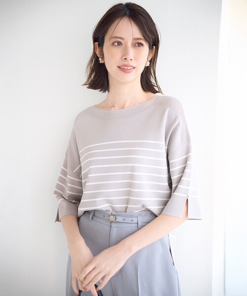 ANY SIS(エニィスィス)の「ビューティクールボートネック プルオーバー(ニット/セーター・レディース・ホワイト系/レッド系/ネイビー系/スカイブルー系/ライトイエロー系/ライトグレー系2/ベージュ系2/ブルー系/ダークブラウン系/ダークグリーン系・2)」の1枚目の写真