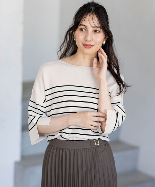 ANY SIS(エニィスィス)の「ビューティクールボートネック プルオーバー(ニット/セーター・レディース・ホワイト系/レッド系/ネイビー系/スカイブルー系/ライトイエロー系/ライトグレー系2/ベージュ系2/ブルー系/ダークブラウン系/ダークグリーン系・2)」の19枚目の写真