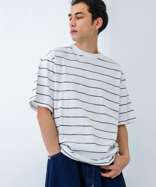 URBAN RESEARCH（アーバンリサーチ）の「RELAX FIT BORDER T-SHIRTS（Tシャツ/カットソー・メンズ・ネイビー/ホワイト・MEDIUM/LARGE）」の4枚目の写真