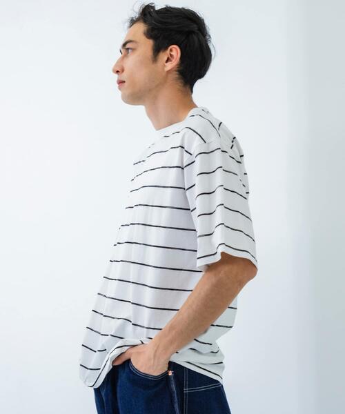 URBAN RESEARCH（アーバンリサーチ）の「RELAX FIT BORDER T-SHIRTS（Tシャツ/カットソー・メンズ・ネイビー/ホワイト・MEDIUM/LARGE）」の5枚目の写真