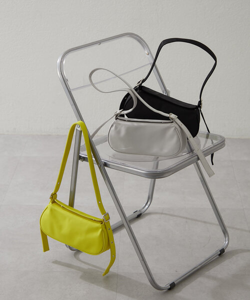 earthy(アーシー)の「ナイロンワンショルダーBag(ハンドバッグ・レディース・ブラック/イエロー/ライトグレー・FREE)」の1枚目の写真