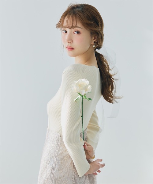 SWINGLE（スウィングル）の「パールキーネックニットプルオーバー（ニット/セーター・レディース・ネイビー/ピンク/ライトベージュ/ミント・FREE）」の6枚目の写真