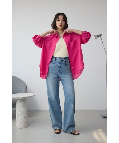 AZUL by moussy（アズールバイマウジー）の「イージーケアバックタックルーズシャツ（シャツ/ブラウス・レディース・アイボリー/グレー/ピンク・FREE）」の11枚目の写真