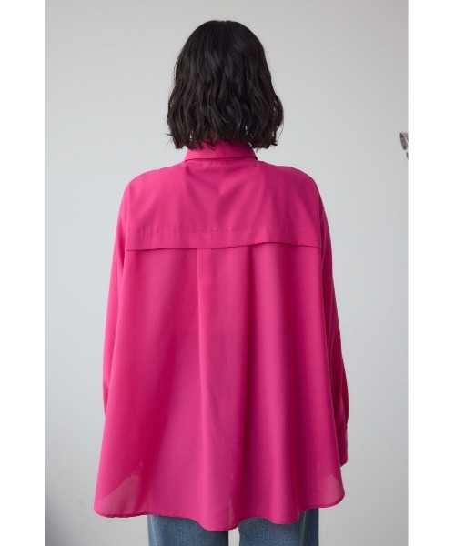 AZUL by moussy（アズールバイマウジー）の「イージーケアバックタックルーズシャツ（シャツ/ブラウス・レディース・アイボリー/グレー/ピンク・FREE）」の8枚目の写真